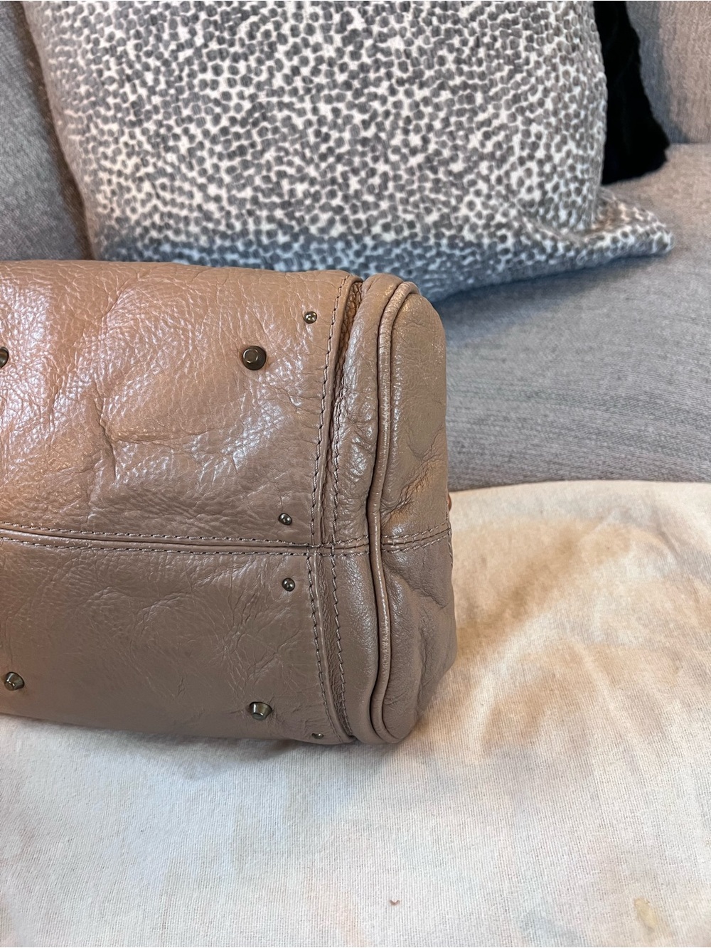 Chloe Paddington Soft Taupe Leather Handbag with Gold Accents - Picture 10 of 11